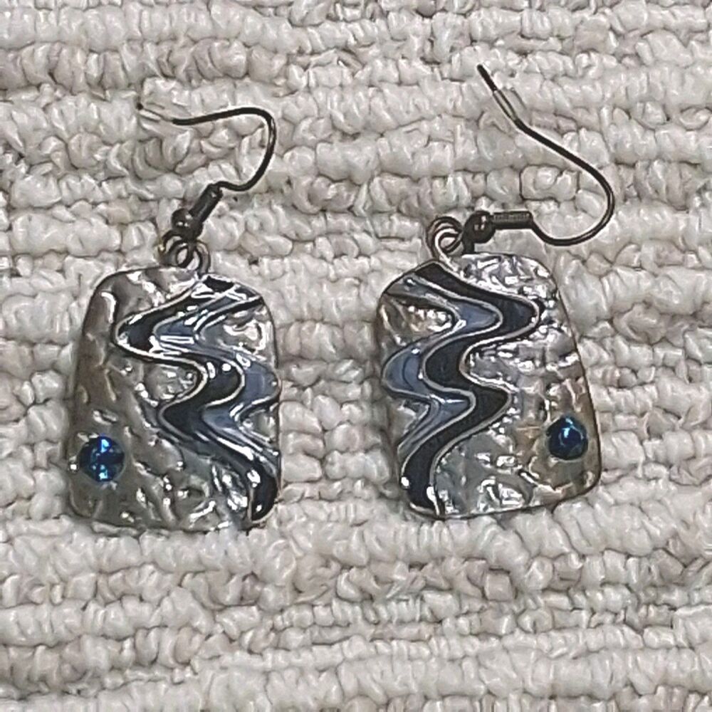 VINTAGE BRONZE TONE BLUE RHINESTONE ENAMEL WAVE DANGLE EARRINGS DANGLE HOOK DROP